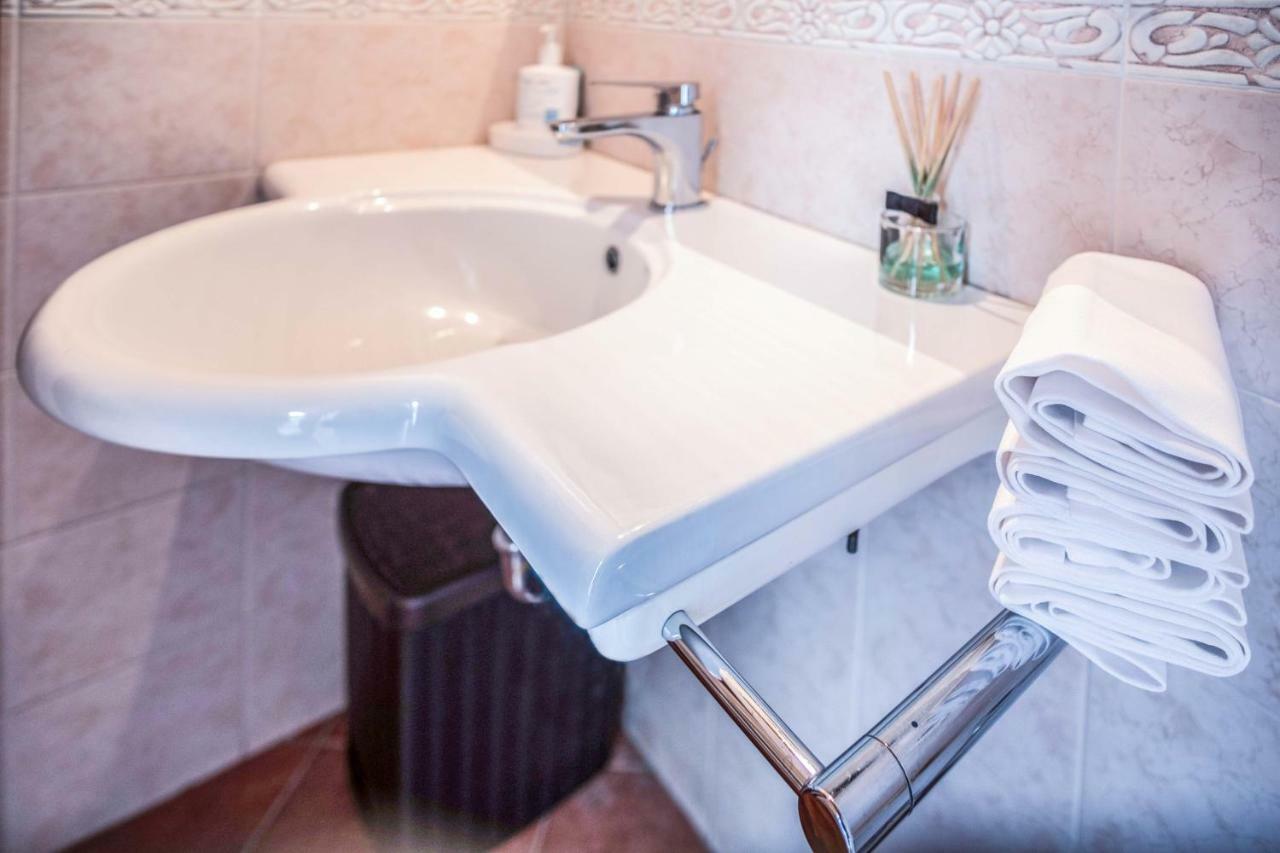 Amore Rentals - Maison Palazzo Correale Соренто Екстериор снимка